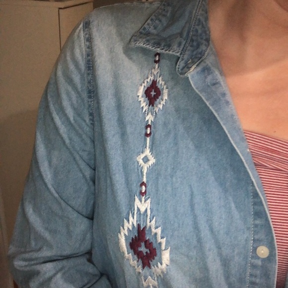 Jean button down - Picture 3 of 3